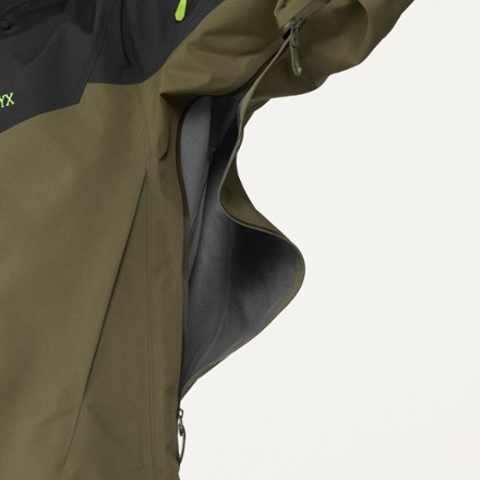 Arc'teryx Alpha SV Jacket - Men's 4