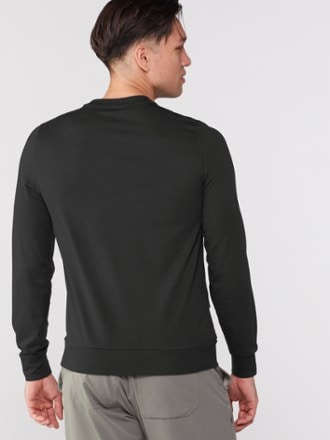 Vuori Ponto Performance Crew Sweater - Men's 2