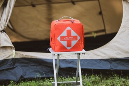 ALPS Mountaineering First Aid Carrier 2