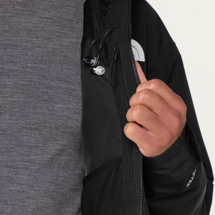 The North Face GTX Hex Jacket - Men's 6
