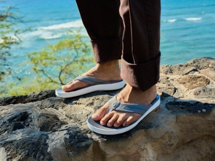 OluKai Leeward Flip-Flops - Men's 5