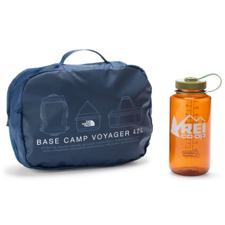 The North Face Base Camp Voyager Duffel - 42 L Stuff sack (32 fl oz. bottle not included)