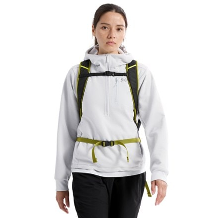 Arc'teryx Mantis 16 Pack 4