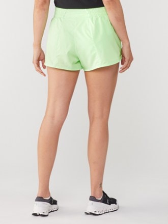 Nike One Swoosh HBR Mid-Rise Brief-Lined Shorts - Women's 2