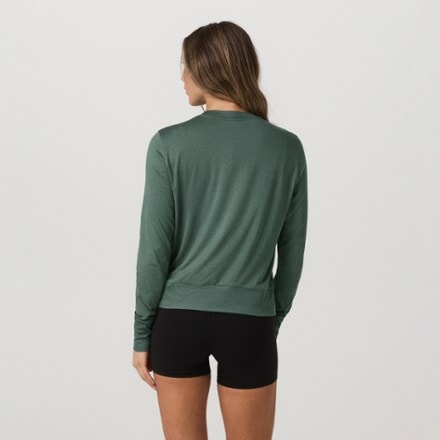 Vuori Daydream Crew Top - Women's 9