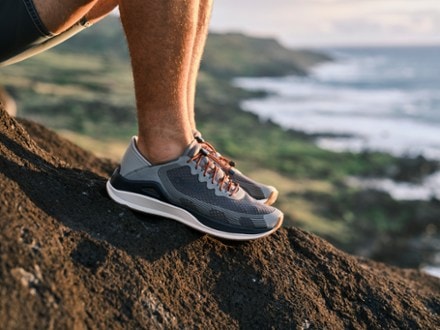 OluKai 'Ahi Sneakers - Men's 4