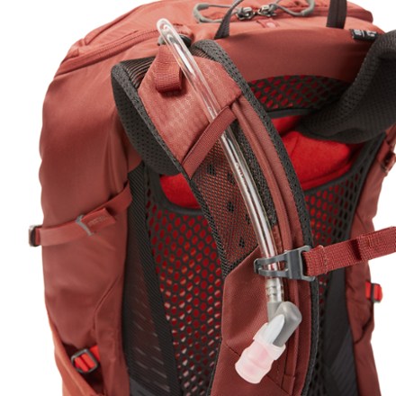 Gregory Zulu 30 Pack - Men's Hydration port & tube routing