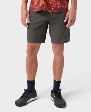 Stio OPR 9" Bike Shorts - Men's 1