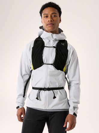 Arc'teryx Aerios 18 Pack 2