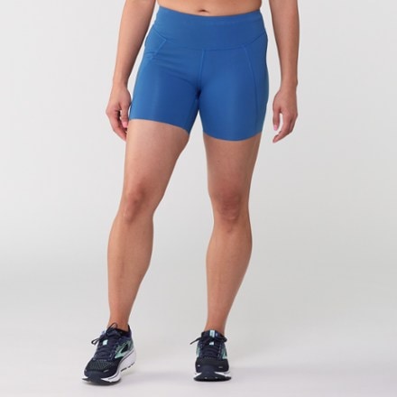 Janji Pace 5" Shorts - Women's 1