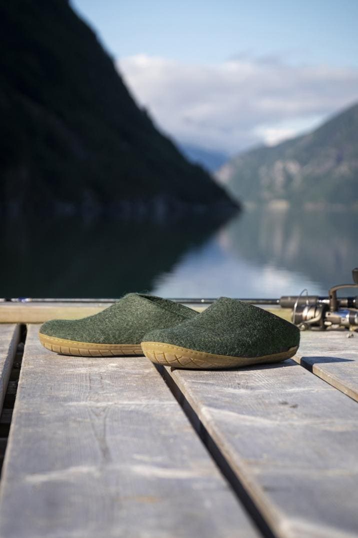 Location Image for Model BR Slip-On Slippers - Men's