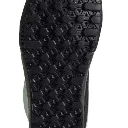 Vans Standard Mid Snow MTE Boots - Women's 6