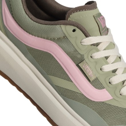 Vans UltraRange 2.0 RapiWeld Sneakers - Women's 5