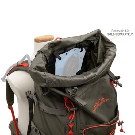 ALPS Mountaineering Nomad RT 75 Pack 6