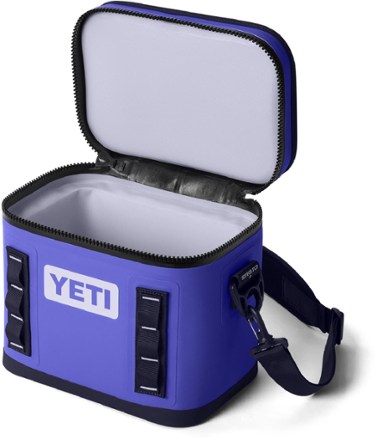 YETI Hopper Flip 8 Soft Cooler 4