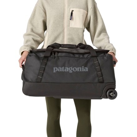 Patagonia Black Hole Wheeled Duffel 70 L 1