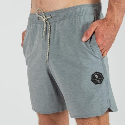VISSLA Breakers 16.5" Ecolastic Board Shorts - Men's 2