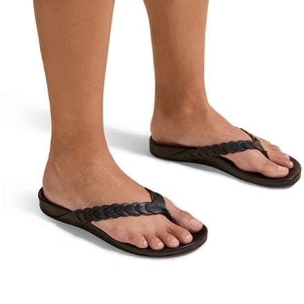 OluKai Lei Flip-Flops - Women's 6