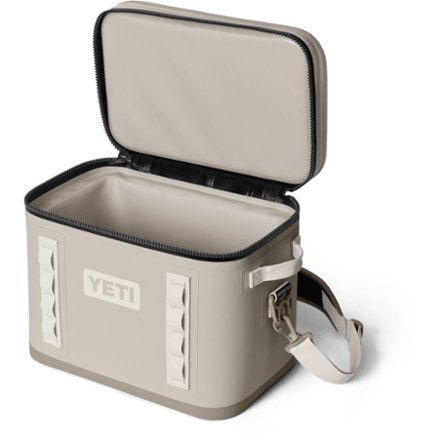 YETI Hopper Flip 18 Soft Cooler 5