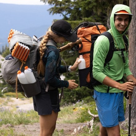 Cnoc Outdoors ThruBottle Water Bottle - 32 fl. oz. 4