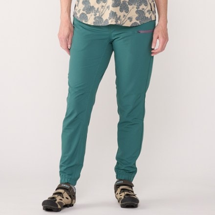 SHREDLY Limitless Stretch Waistband High-Rise Bike Pants - Women's 1