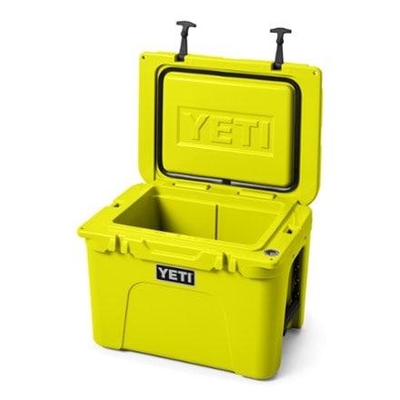 YETI Tundra 35 Cooler 2