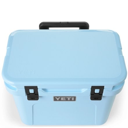 YETI Roadie 32 Wheeled Cooler 6