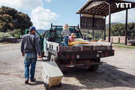 YETI Tundra Haul Wheeled Cooler 9