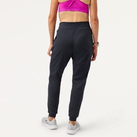 Brooks Momentum Thermal Joggers 2.0 - Women's 1