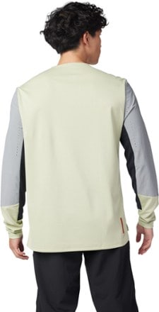 Fox Defend Long-Sleeve Bike Jersey - Men's 1