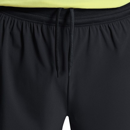 On 5" Performance 2-in-1 Shorts - Men's 4