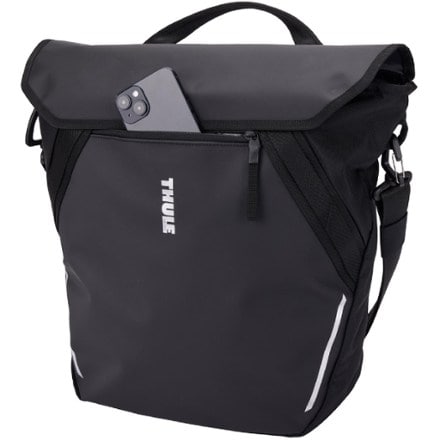 Thule Chasm 22 L Courier Bag Phone not included