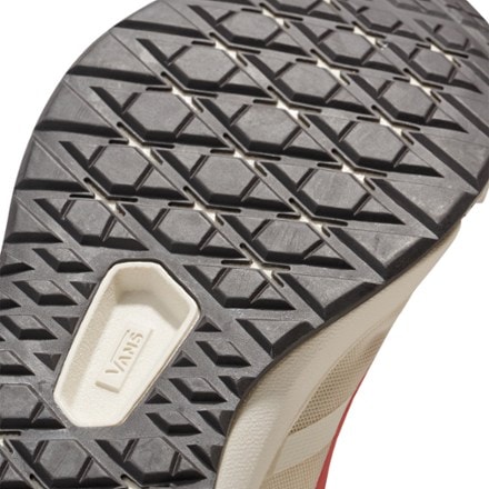 Vans UltraRange 2.0 RapiWeld Sneakers - Women's 6