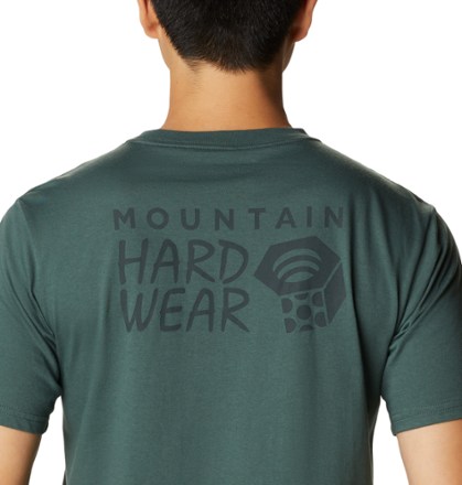 mountain hardwear logo t shirt