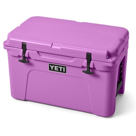 YETI Tundra 45 Cooler 1