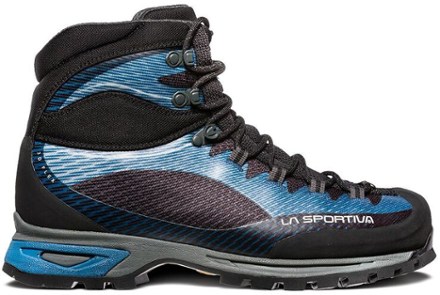 la sportiva waterproof hiking boots