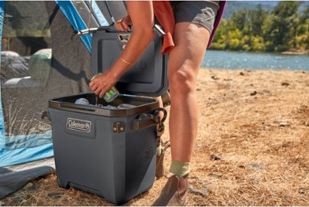 Coleman Convoy Series 28-Quart Portable Cooler 6