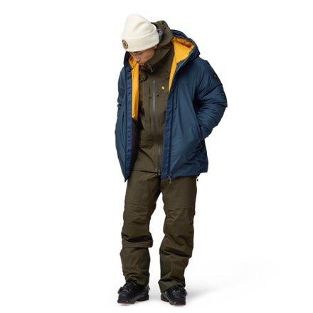 Fjallraven Bergtagen 130 Insulated Jacket - Men's 10