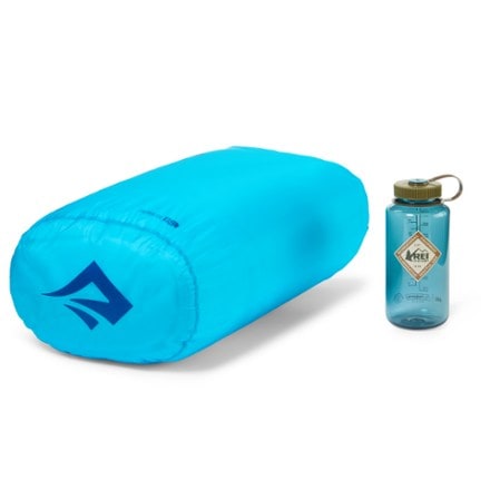 Sea to Summit Ultra-Sil Dry Bag 32 fl oz. water bottle not included