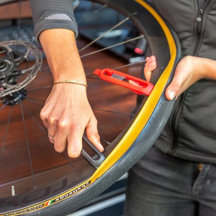 Tire lever store for bike