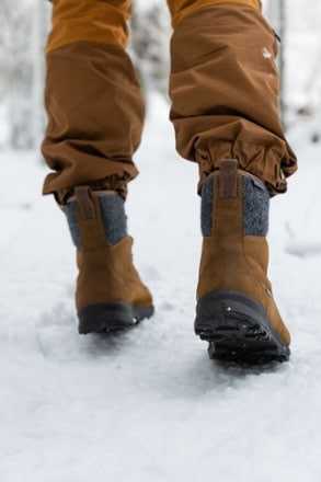 ICEBUG Adak Wool BUGrip Boots - Women's 7