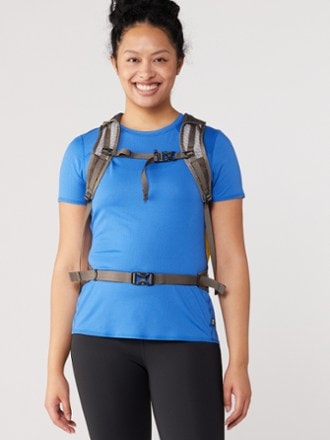 REI Co-op Flash 22 Pack 2