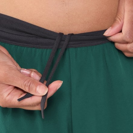 On 3" Performance 2-in-1 Shorts - Women's 4