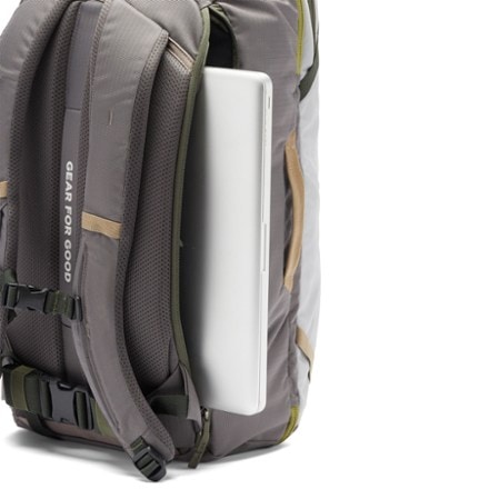 Cotopaxi Allpa 28 L Travel Pack 8