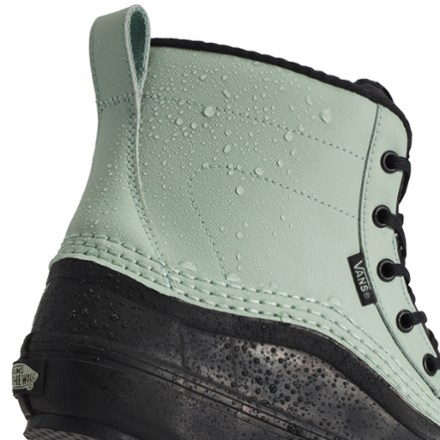Vans Standard Mid Snow MTE Boots - Women's 2