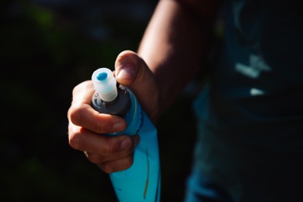 HydraPak PocketFlask 500 ml Water Bottle - 17 fl. oz. 4