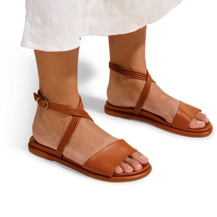 OluKai Tiare Wrap Sandals - Women's 6