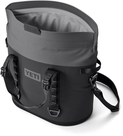 YETI Hopper M30 2.0 Soft Cooler 4