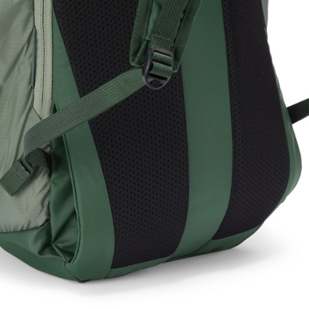 REI Co-op Flash 22 Pack 9