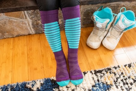 Darn Tough Edge Over-the-Calf Midweight Ski and Snowboard Socks - Kids' 1